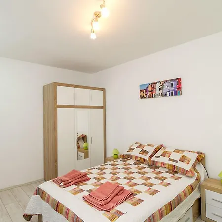 Apartment Primaverii Studio *
